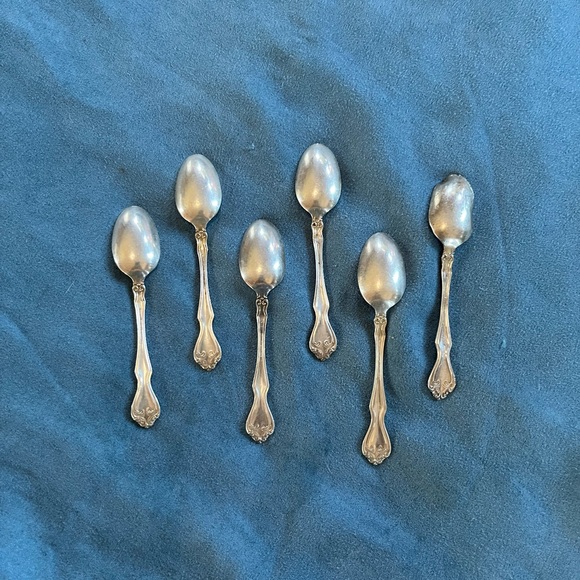 Westmoreland George and Martha sterling demitasse spoons, set of 6. - Picture 2 of 6